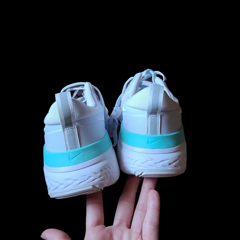 Nike Miler React Sneakers Sz 9.5 White/Mint Women's